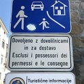 3. Dvojjazyčné cedule v centru Koperu